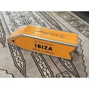 VEUVE CLICQUOT CHAMPAGNE IBIZA CITY STREET ARROW SIGN YELLOW METAL TIN BOX